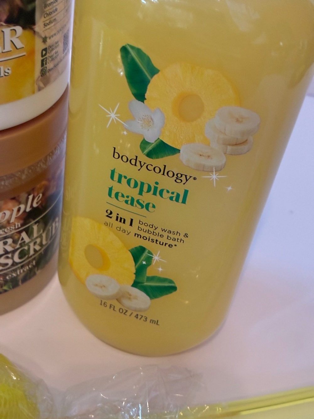 Pineapple bodycare bath & shower bundle - Picture 5 of 12